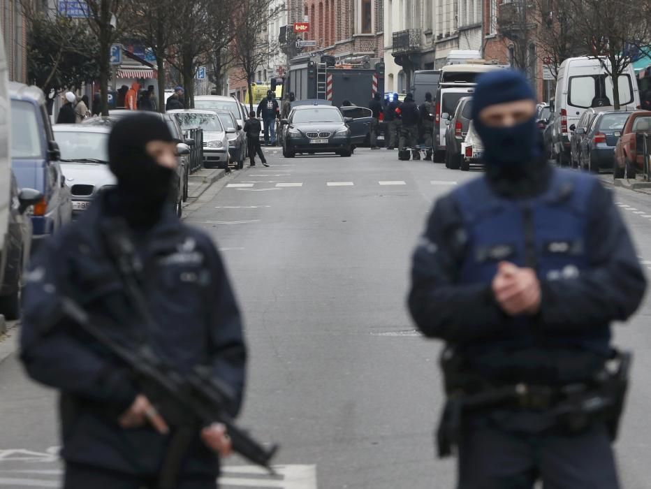 Las imágenes de la operación policial en Molenbeek