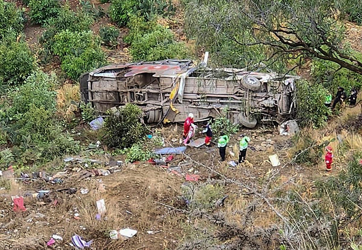 Estado en el que quedó el autobús tras el accidente. Estado en el que quedó el autobús tras el accidente.