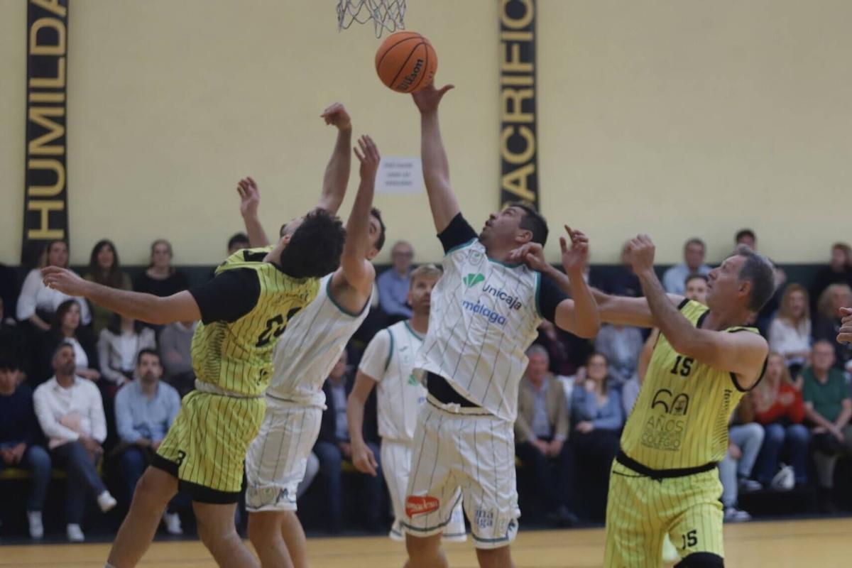 La celebración de los 60 años de deporte en el Colegio Virgen del Carmen, en imágenes La celebración de los 60 años de deporte en el Colegio Virgen del Carmen, en imágenes