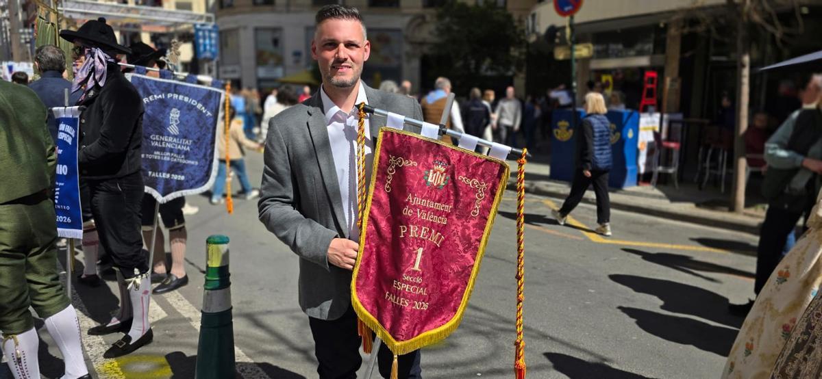 El artista fallero de Convento Jerusalén, David Sánchez Llongo