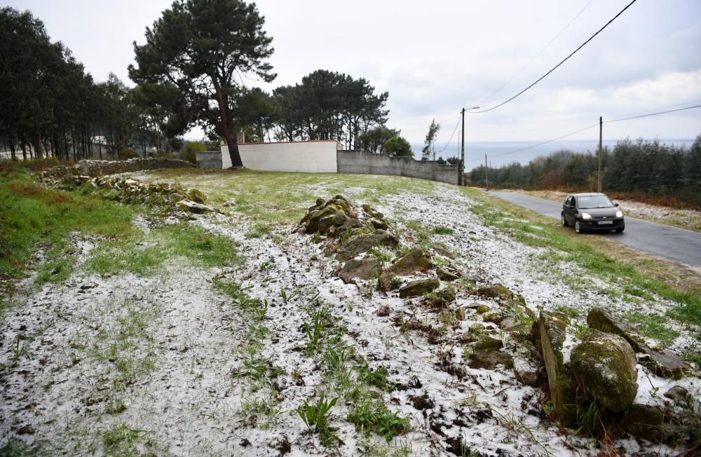 Lluvia de copos en A Coruña, nevadas en Galicia