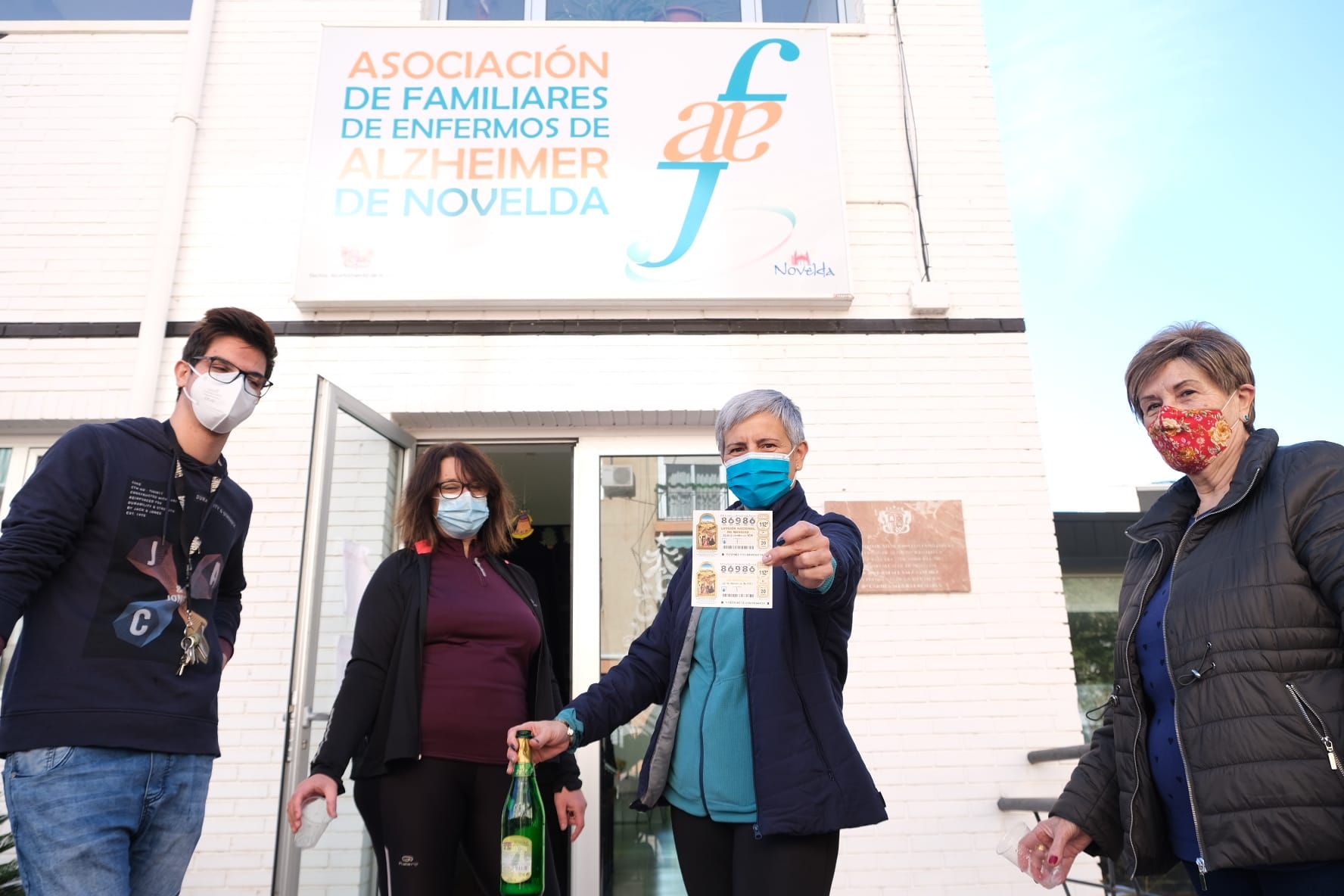 La Asociación de Alzheimer, gran afortunada del quinto premio caído en Novelda