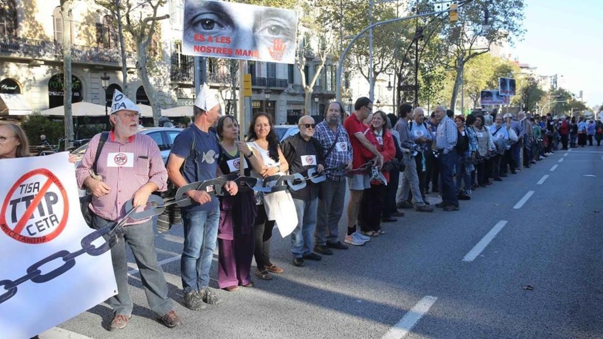 Cadena humana entre el Consolat de Canada