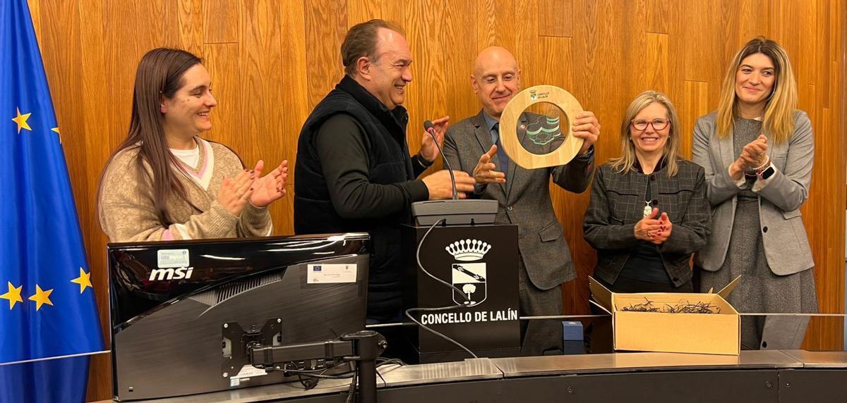 Lalín firma un  pacto con Zeus