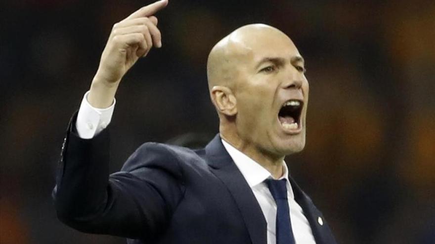 Zidane se erige en leyenda viva del Madrid