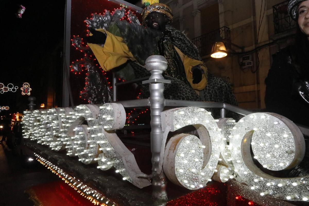 Así fue la Cabalgata de los Reyes Magos en Laviana