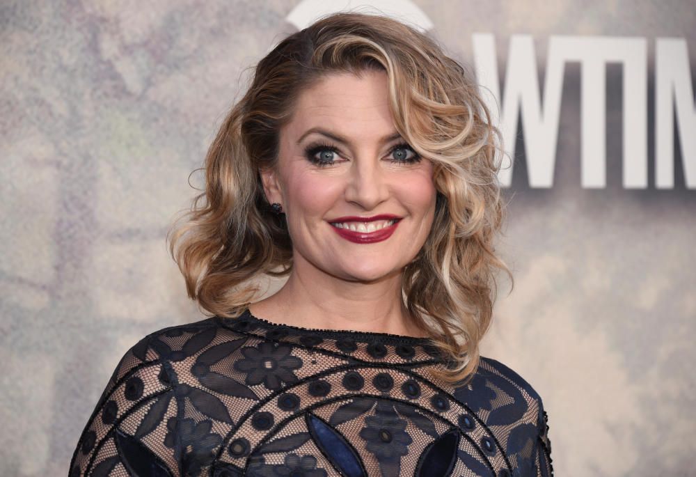 Madchen Amick attends the premiere of "Twin ...