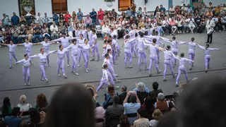 Las Danzas de los Acróbatas, el orgullo de papá y mamá en la Bajada de La Palma