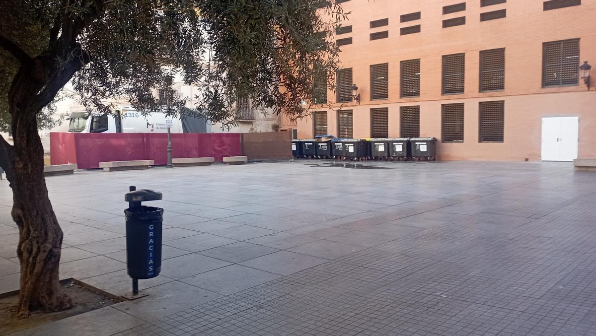 Otra vista de la plaza de las Cofradías, ayer.