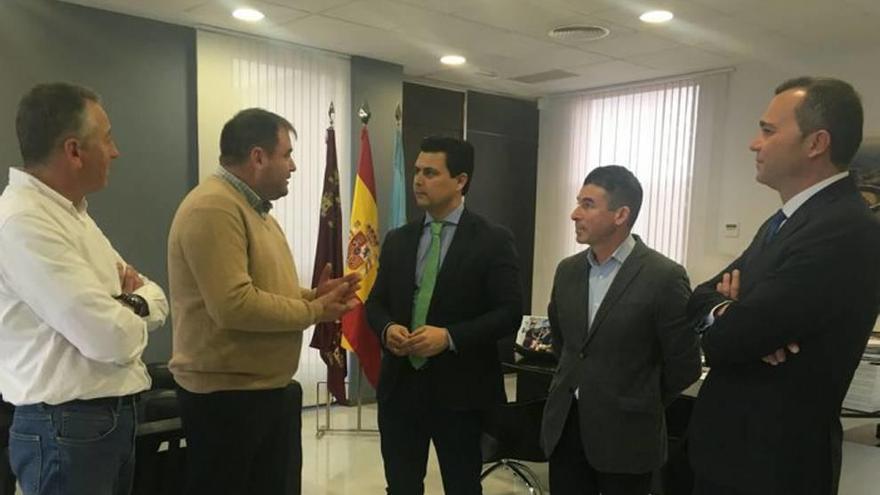 El comité de empresa de San Javier recurre al alcalde para que medie ante el Gobierno