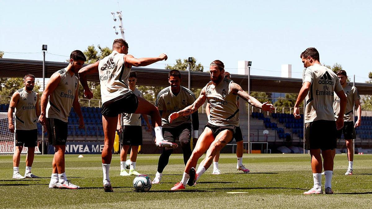 Último entrenamiento del Real Madrid antes del enfrentamiento ante el Athletic Club