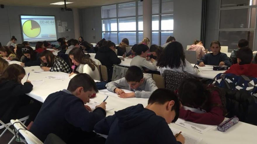 Alumnes, participant en la redacció dels textos.