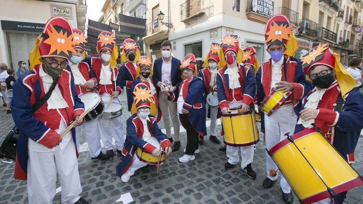 El Tio de la Porra de Gandia da la bienvenida a las fiestas