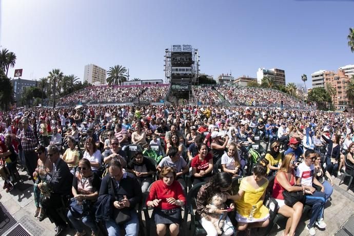 24.02.19. Las Palmas de Gran Canaria. Carnaval 2019. Concurso Carnaval Canino.  Público. Parque de Santa Catalina. Foto Quique Curbelo