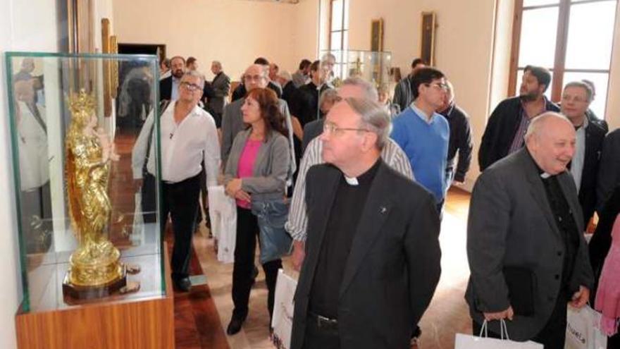 El Museo Sacro y el Archivo deslumbran a los delegados de la Conferencia Episcopal