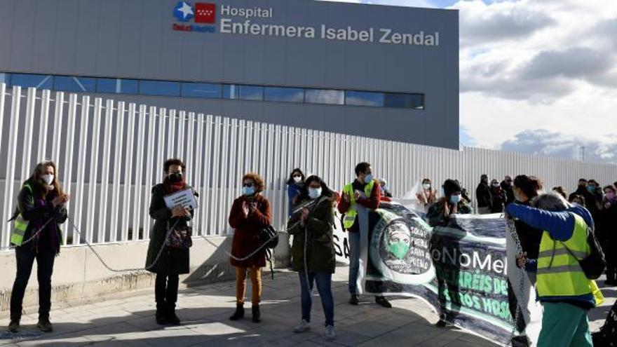 Trabajadores del Hospital Isabel Zendal califican de "catastrófica" la situación en el centro