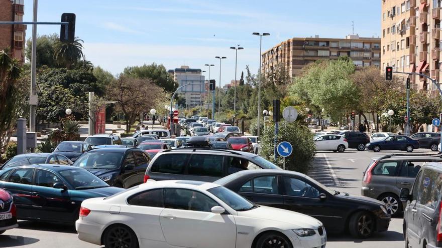 Alicante se colapsa por un triatlón