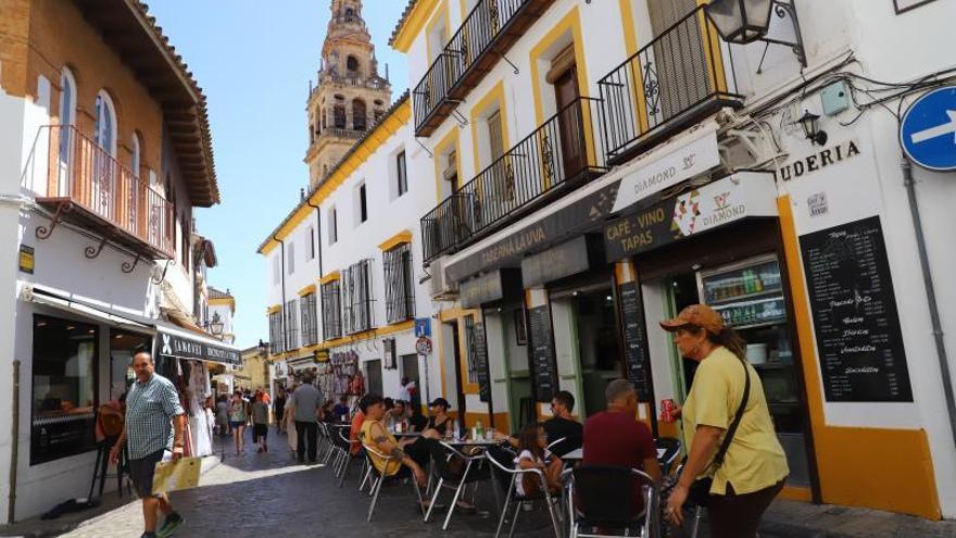 El PSOE pide actuar para reactivar el turismo y el espectáculo del Alcázar