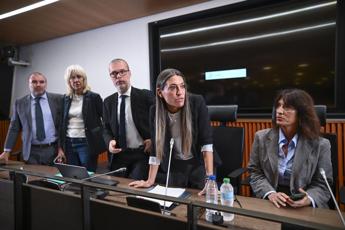 "Senyora Nogueras, pensin en Catalunya, no en vostès mateixos"