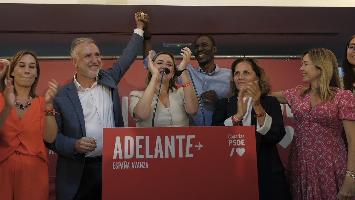 Los candidatos del PSOE celebran su victoria en Canarias en las elecciones generales