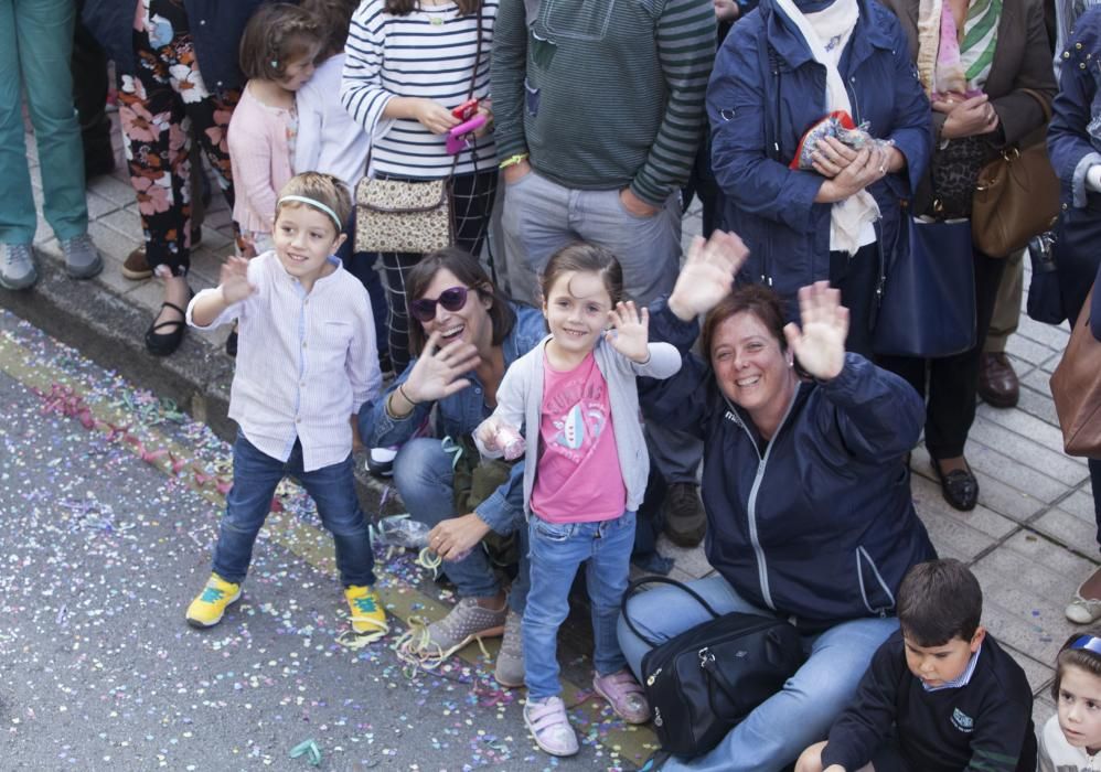 Desfile del Día de América en Asturias dentro de las fiestas de San Mateo de Oviedo