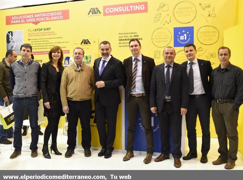 GALERÍA DE FOTOS -- Los empresarios castellonenses del clúster cerámico y sus equipos, protagonistas en Cevisama