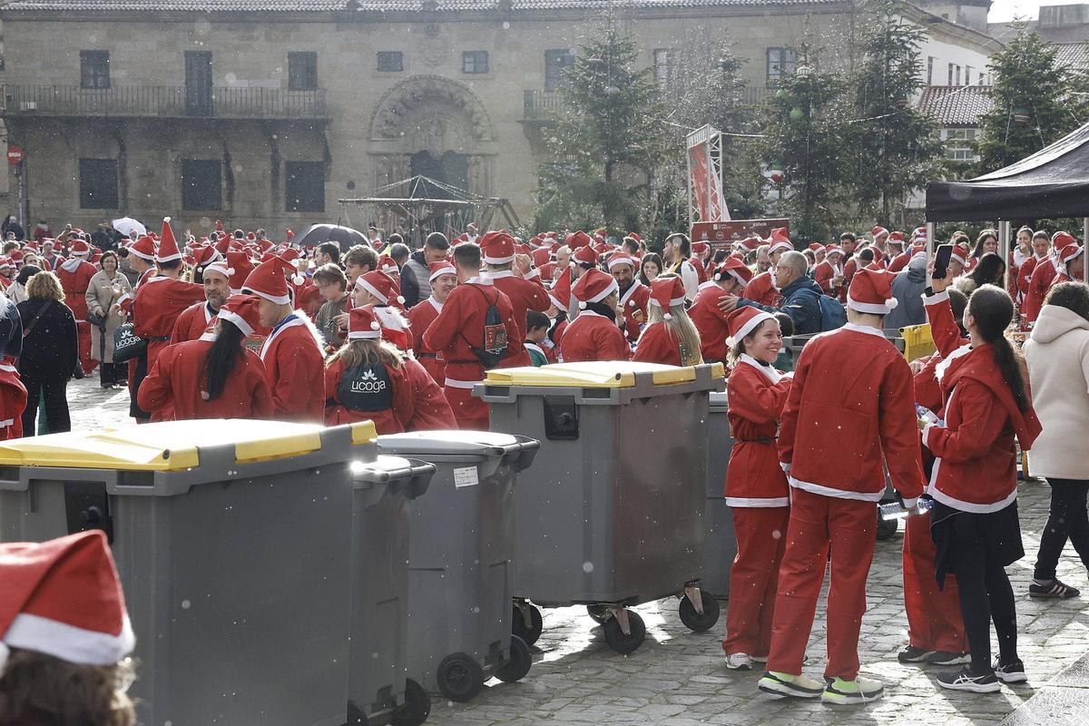 Gran ambiente en la Carrera de Papá Noel en Santiago