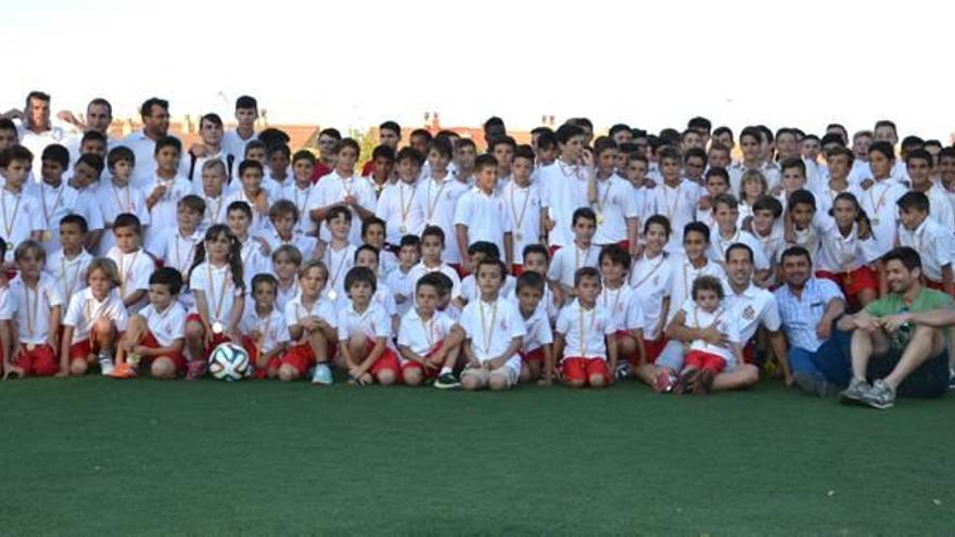 Acciari cierra la fiesta del fútbol en El Palmar