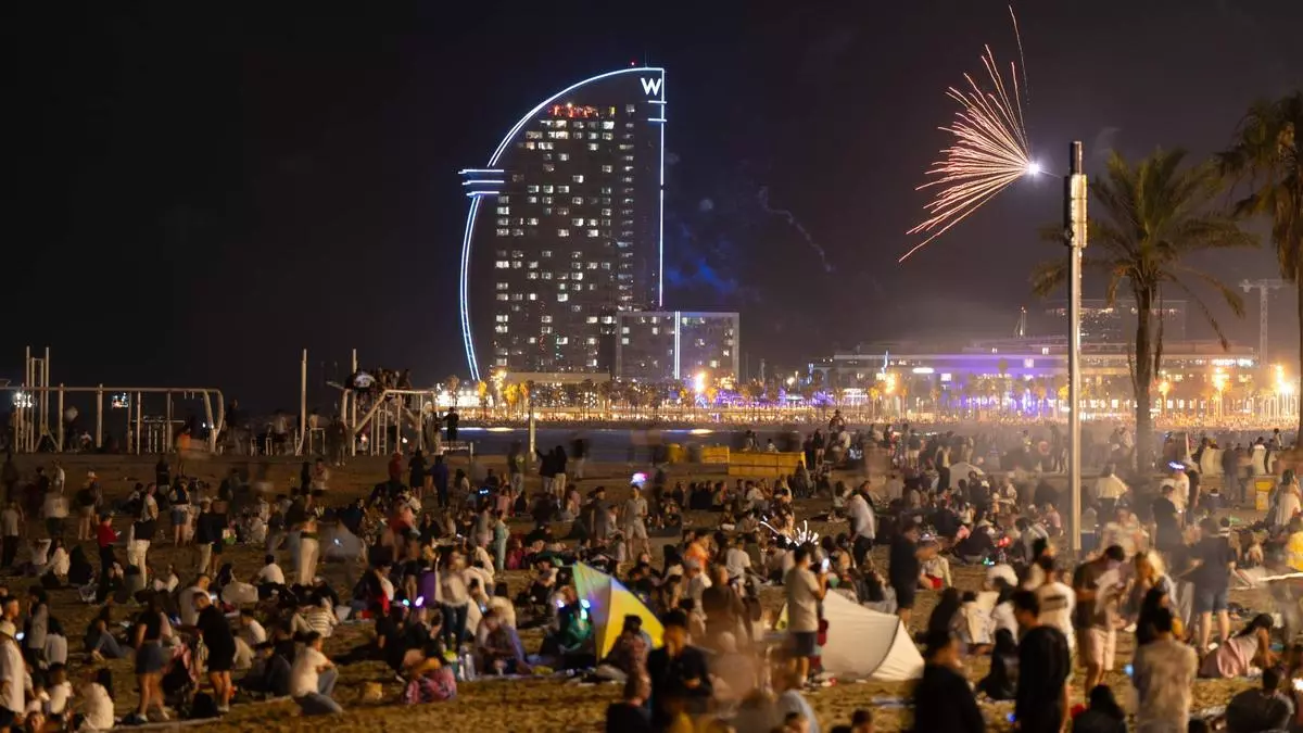 Barcelona desalojará las playas a las 6.00 h este Sant Joan 2025 y desplegará refuerzos en seguridad y limpieza