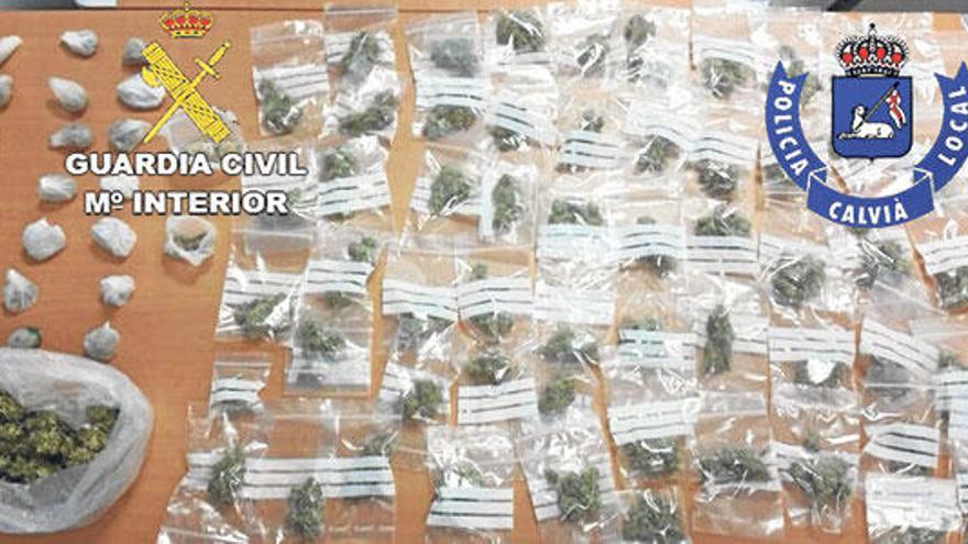 La Guardia Civil detiene a diez vendedores de droga en zonas turísticas de Balears