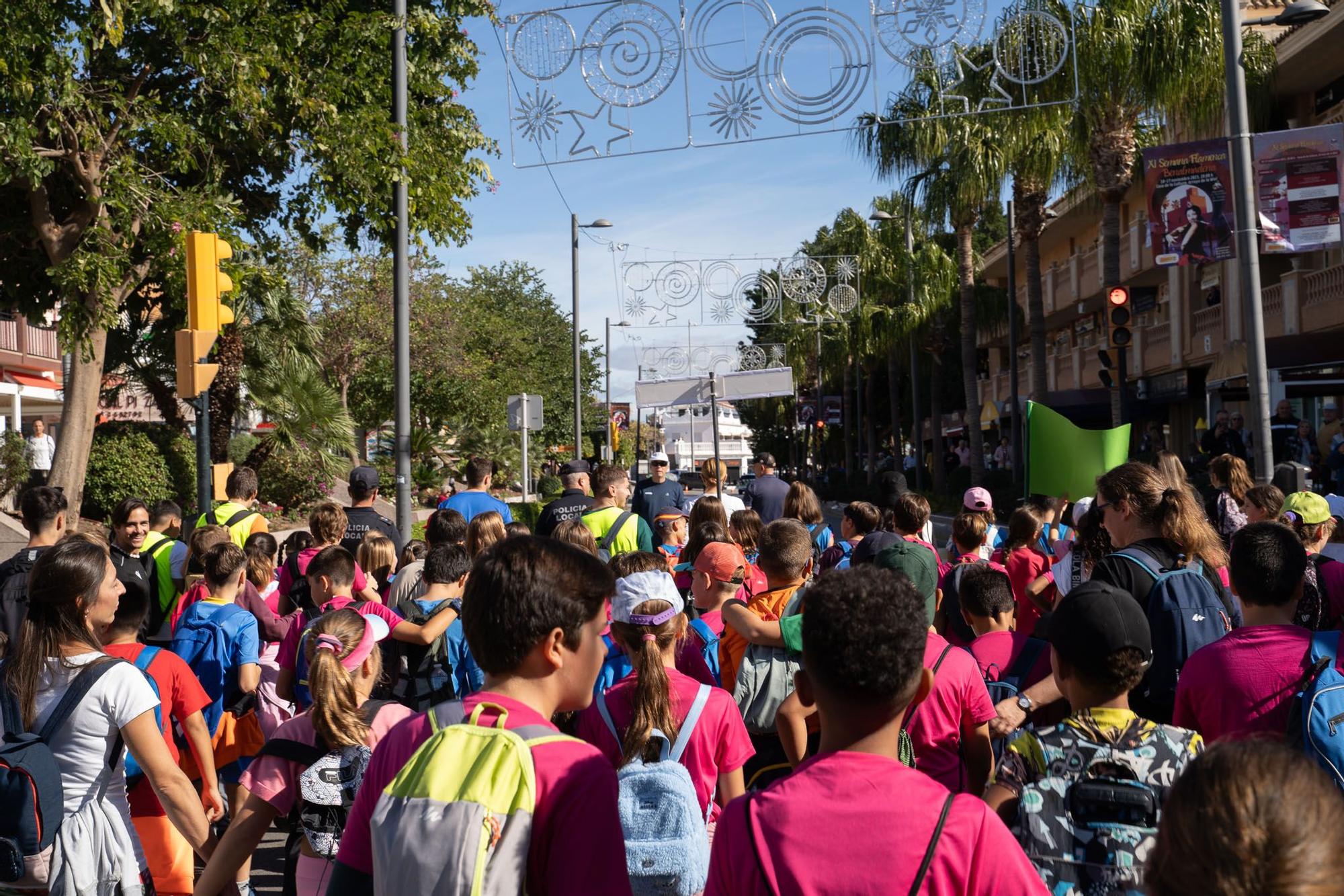 La carrera de Benalmádena 'Caminando por un reto', en imágenes