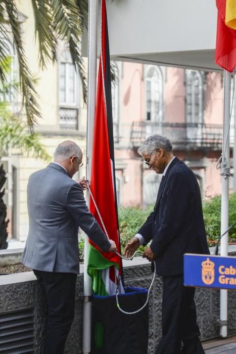 BANDERA SAHARAUI EN EL CABILDO