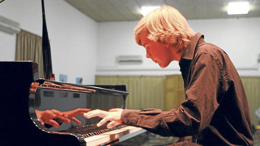 Novák en la pasada edición del Concurso Internacional de Piano.