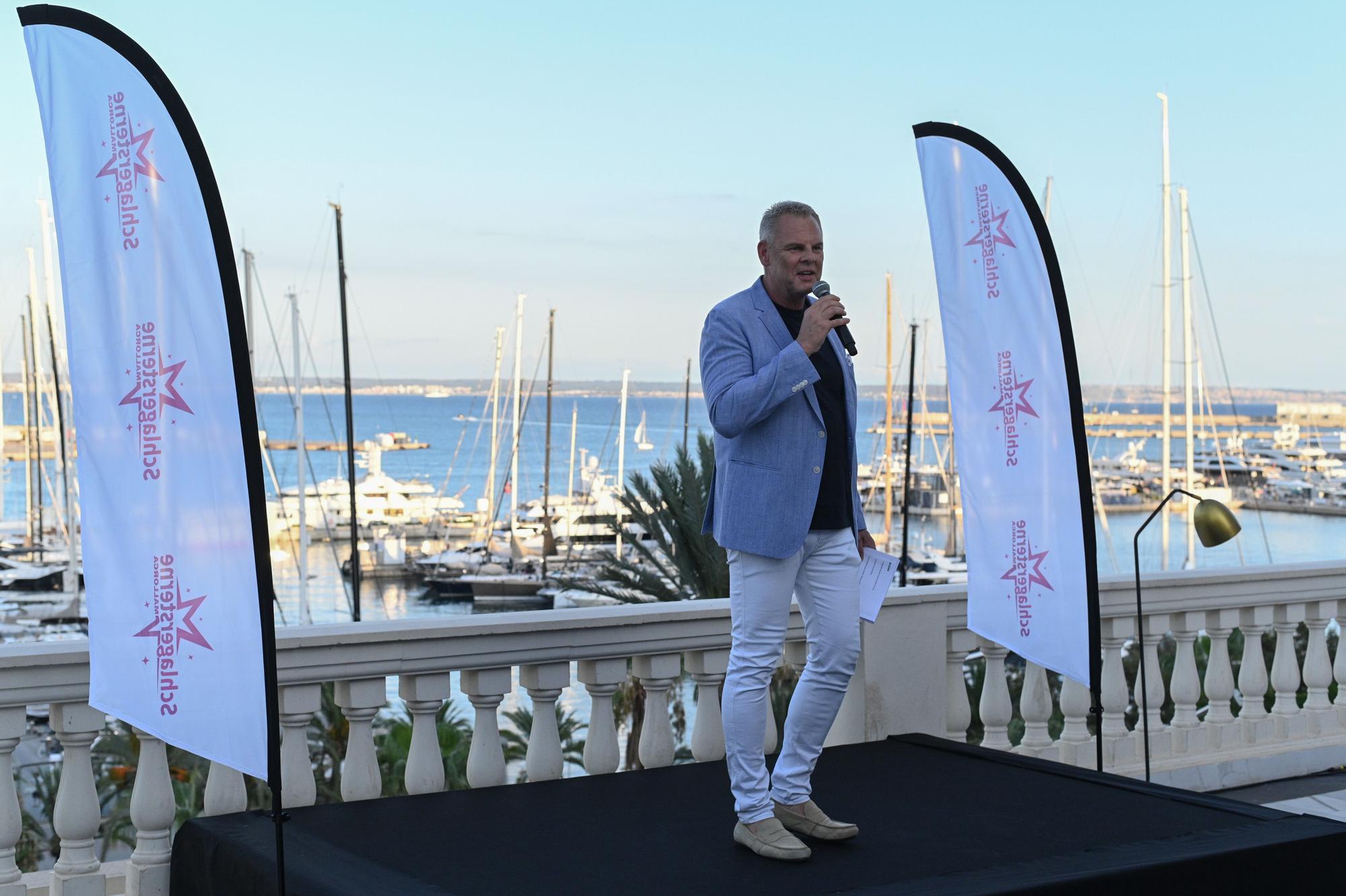 Michael Poot eröffnet das Pressedinner von "Schlagersterne"