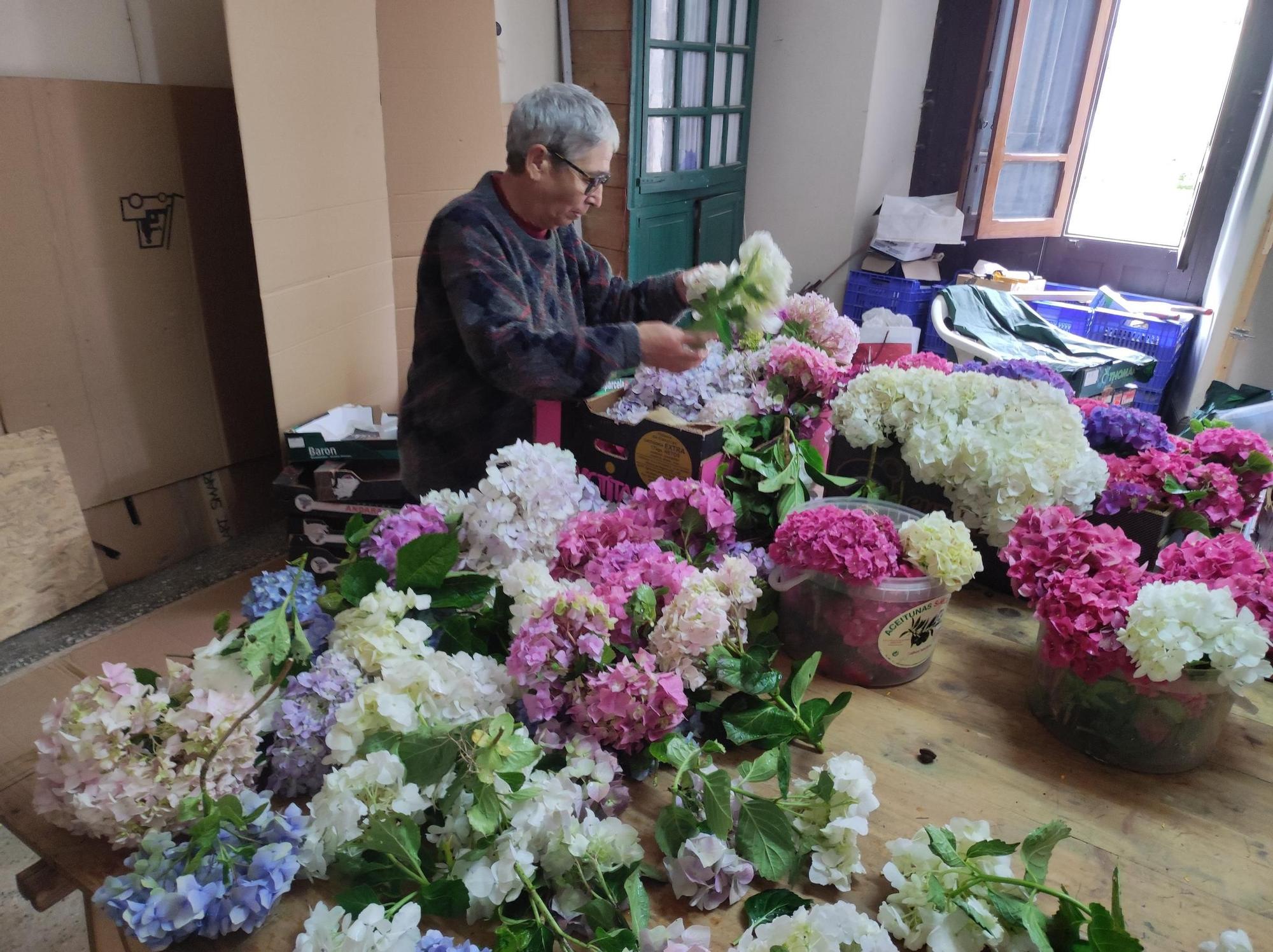 En imágenes: Castropol se llena de flores para el Corpus
