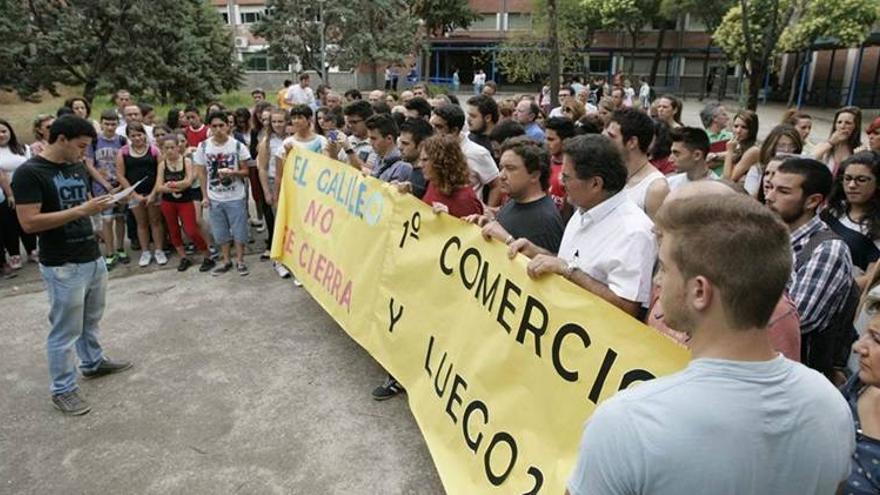 Protesta en el Galileo Galileo por el traslado de estudios al Góngora