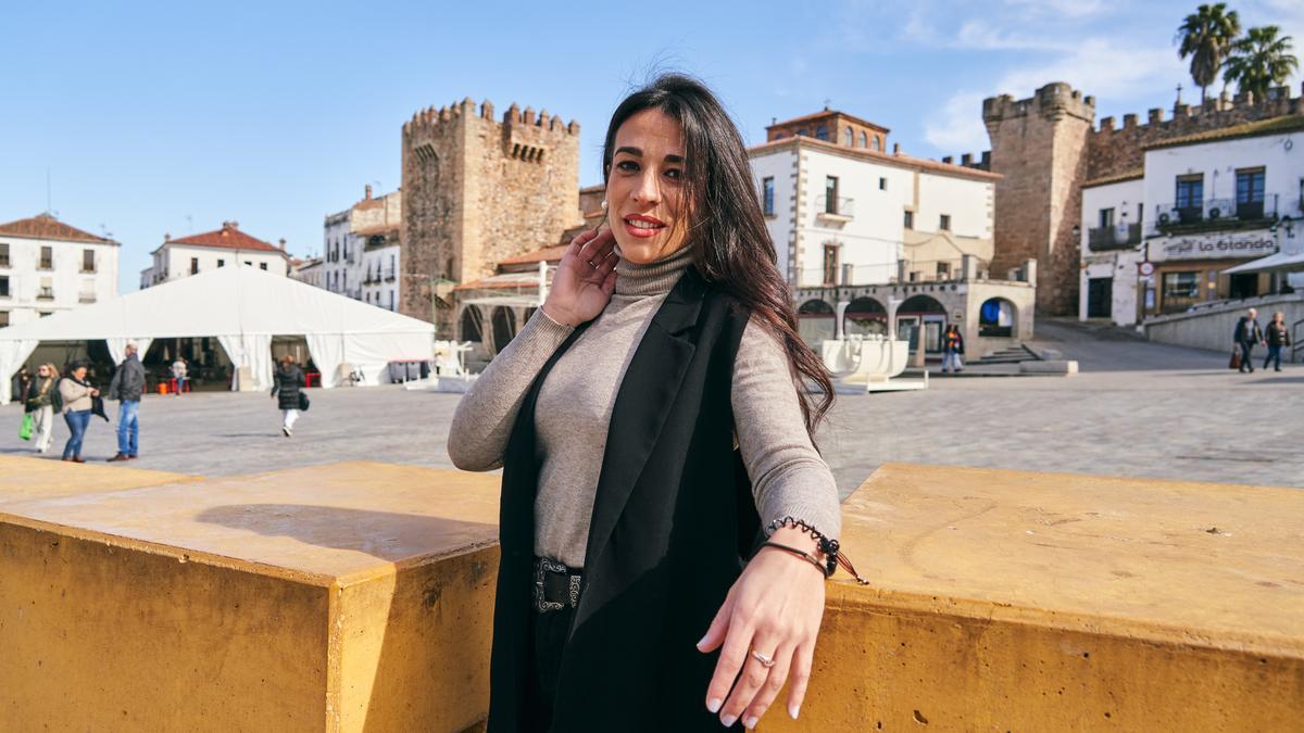 Tamara Alegre, pregonera del Carnaval, este viernes en la plaza Mayor.