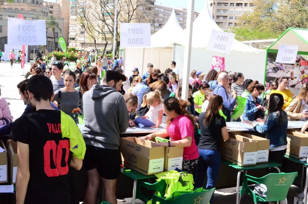 Entrega de dorsales de la III Carrera de la Mujer