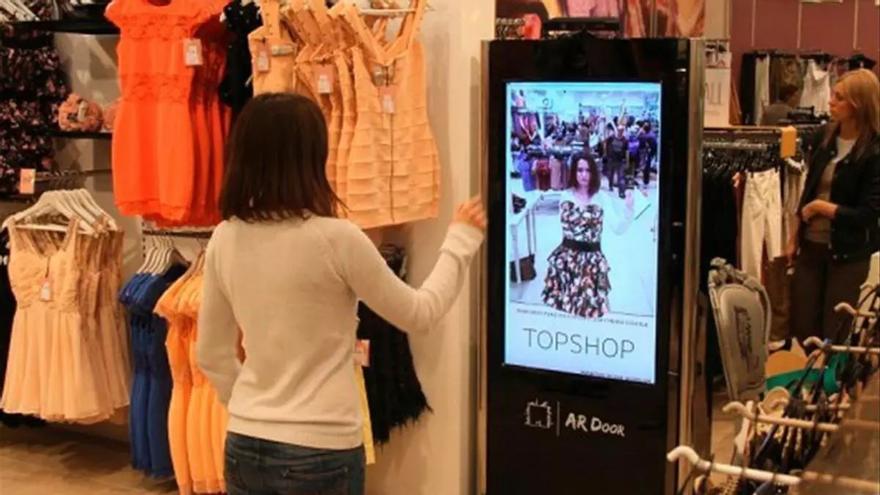 Desde probadores virtuales a etiquetas inteligentes: las tiendas del futuro ya están aquí