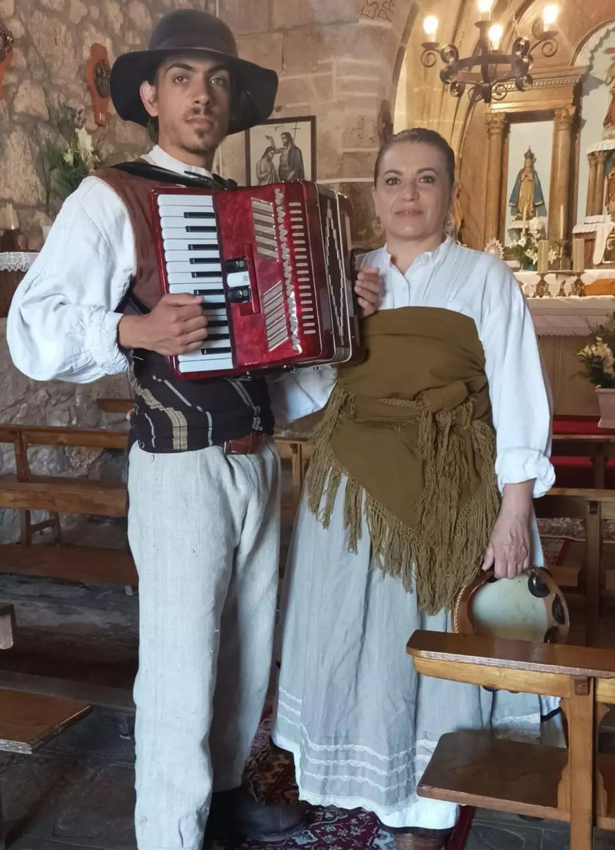 «É un orgullo que dediquen este día ás cantareiras»