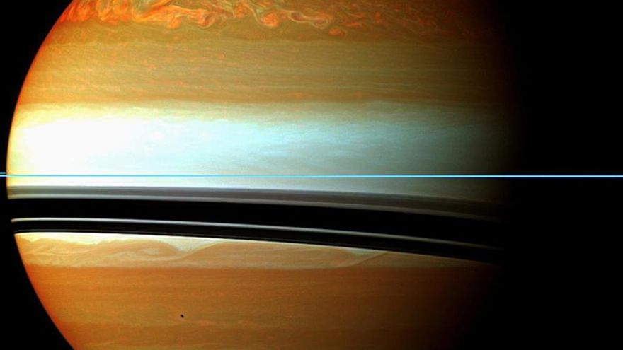 Saturno visto por la sonda Cassini