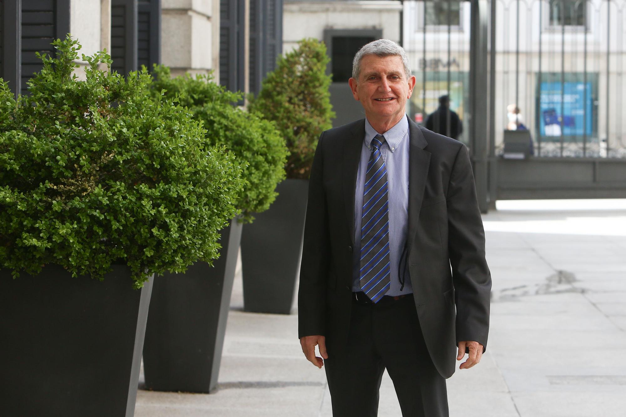 El periodista y catedrático, José Manuel Pérez Tornero, a su llegada a la toma de posesión como presidente de RTVE en el Salón de Pasos Perdidos del Congreso de los Diputados, en Madrid.