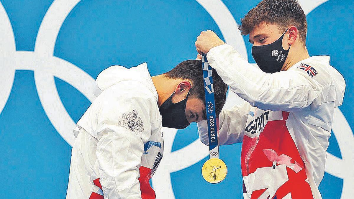 Tom Daley i Matty Lee, quan van rebre ahir la medalla d’or en el trampolí