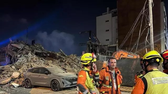 Una finca se desploma en Benetússer