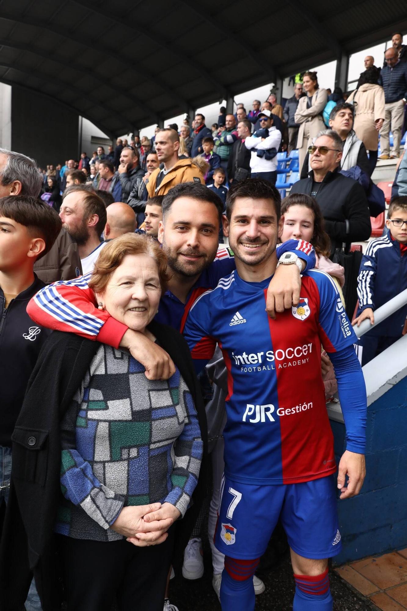 Así fue la celebración del UP Langreo, que seguirá un año más en Segunda Federación