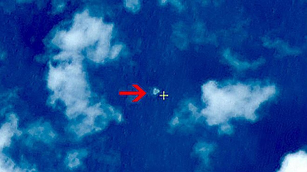 Satèl·lits xinesos detecten suposades restes de l’avió de Malaysia Airlines.