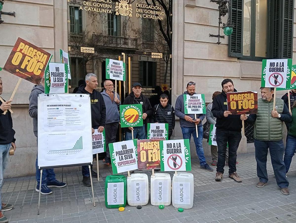 Unió de Pagesos es manifesta per exigir mesures per frenar l’encariment del gasoil agrícola i dels fertilitzants.