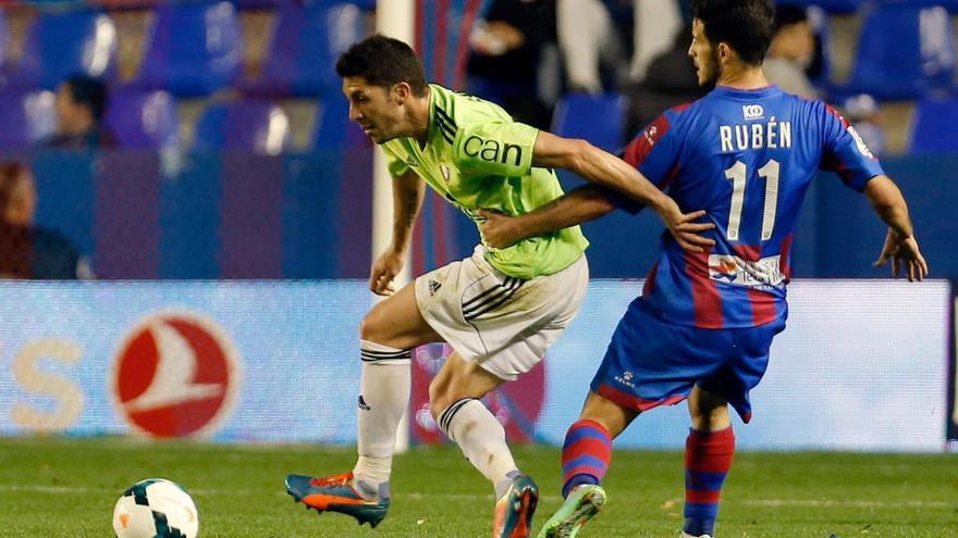 Cejudo, durante un partido contra el Levante.