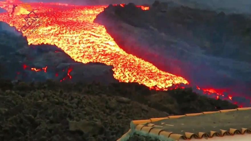 La lava del volcán de La Palma, a toda velocidad