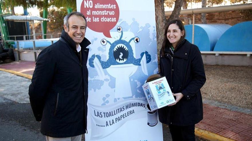 El ayuntamiento repartirá cajas para que no se tiren las toallitas al inodoro